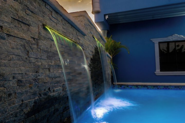 Pool 65 of 72