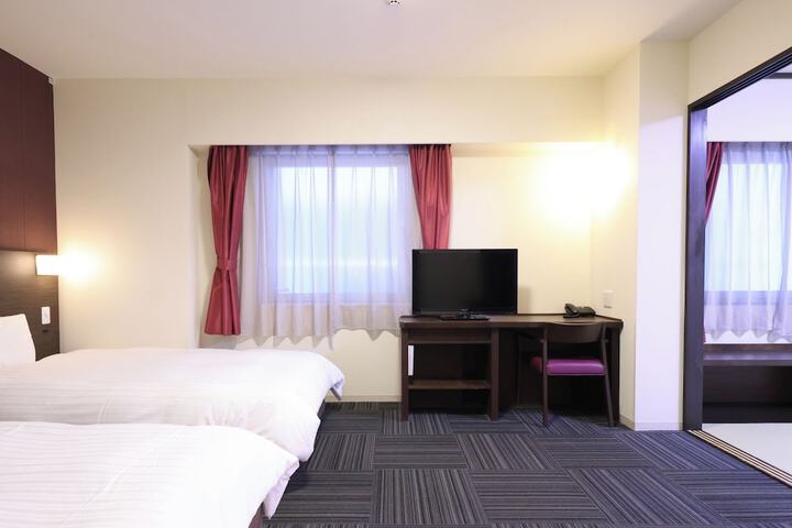 Room 22 of 61