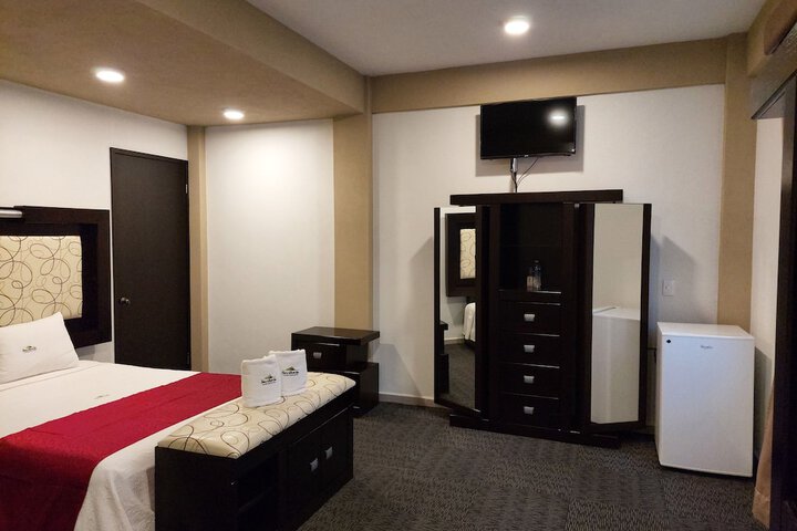 Room 12 of 34