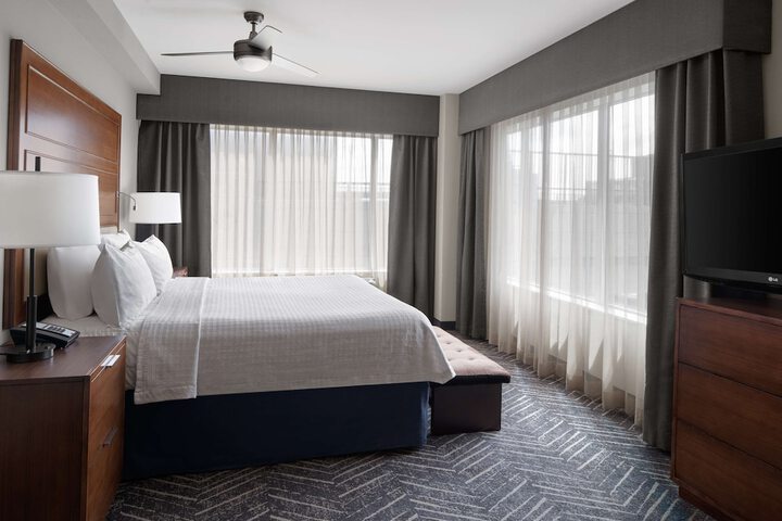 Room 8 of 40