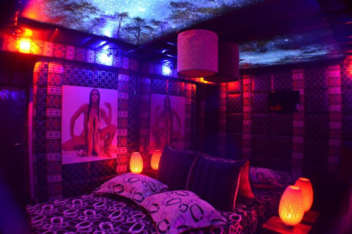 Room 11 of 139