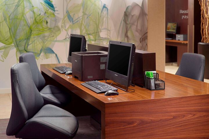 Business Center 27 of 30