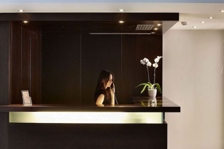 Guest Lobby