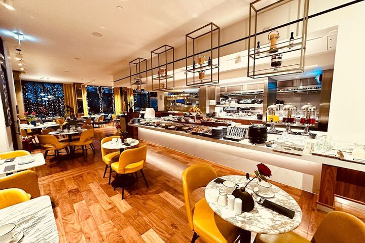 Dining 45 of 70