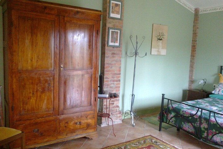 Room 53 of 89