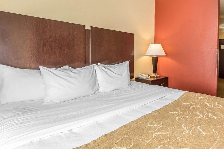 Room 14 of 37