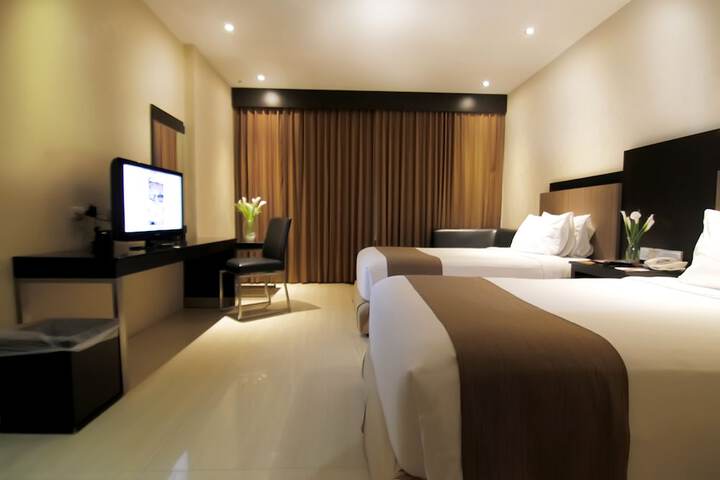 Room 10 of 68
