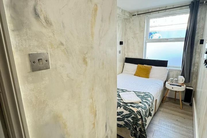 Room 30 of 234