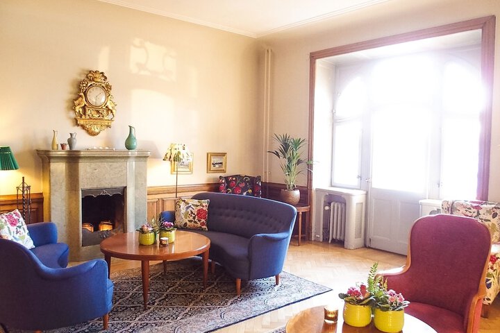 Lounge 58 of 75