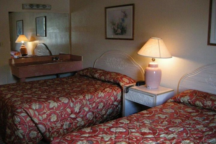 Room 3 of 25