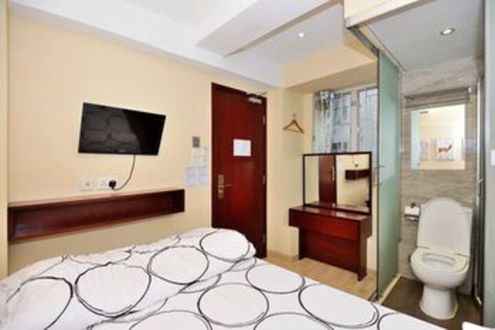 Room 75 of 93