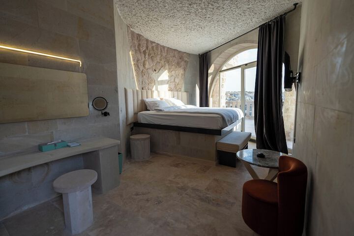 Room 21 of 93