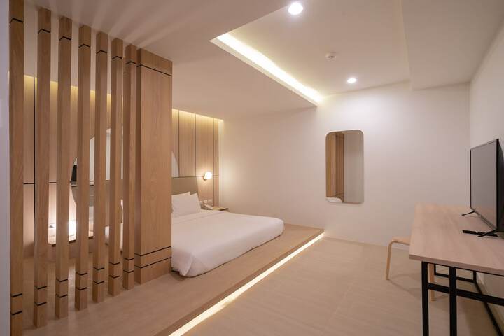 Room 17 of 63