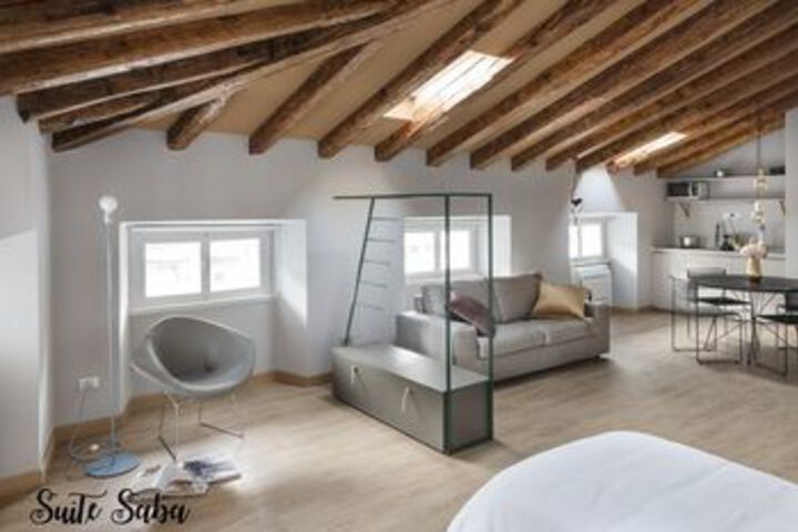 Room 40 of 149