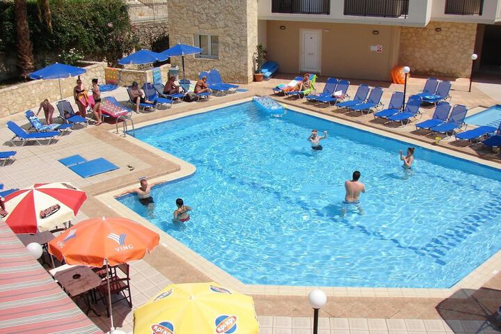 Pool 41 of 67