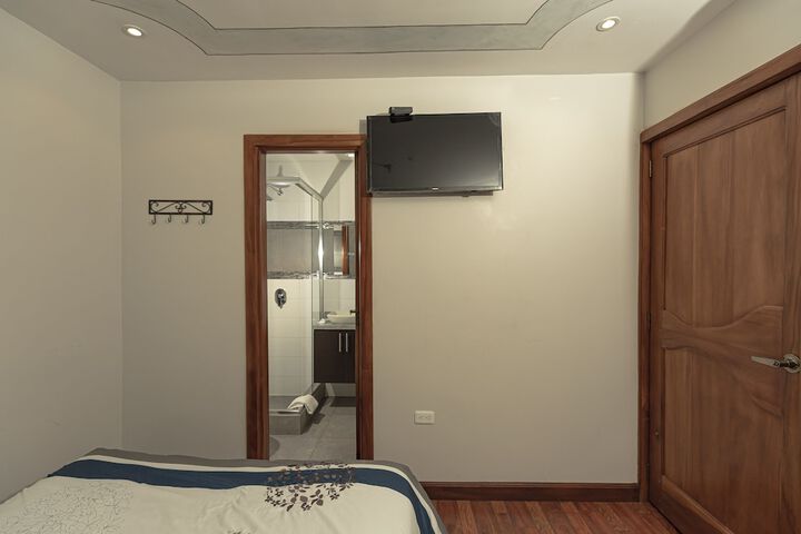 Room 17 of 85