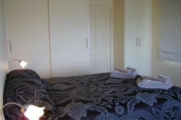 Room 4 of 24