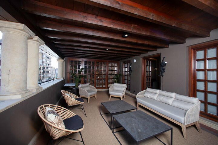 Room 3 of 85