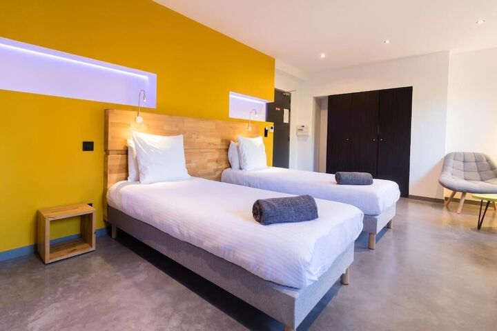 Room 4 of 22