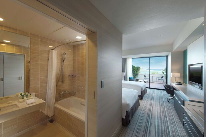 Room 25 of 169