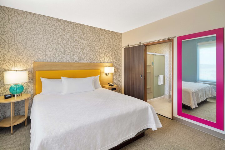 1 King Bed Studio Suite (4 of 17)