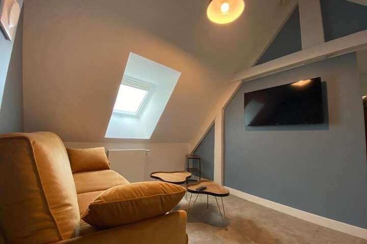 Room 10 of 23
