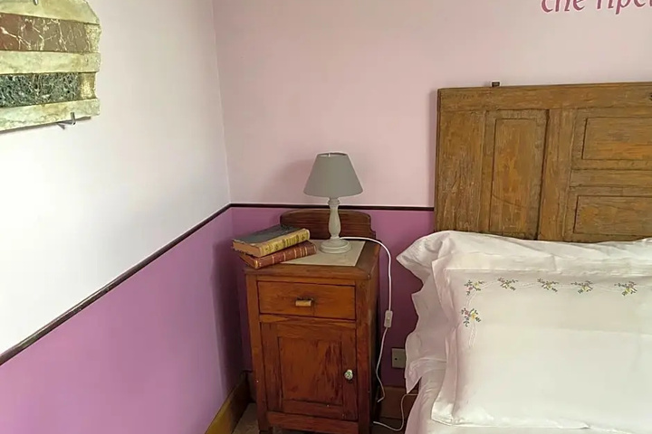 Room 3 of 18