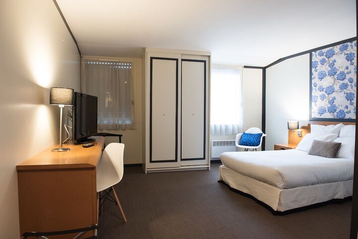 Room 11 of 45