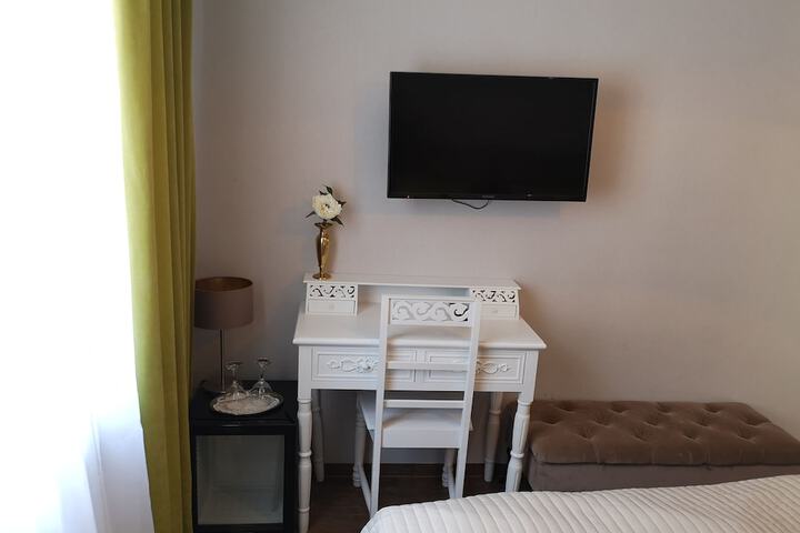 Room 22 of 145