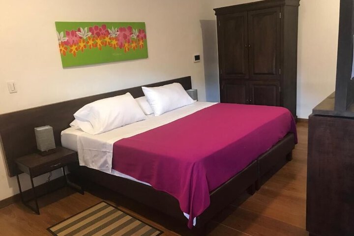 Room 8 of 53