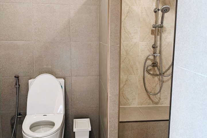 Room 10 of 20