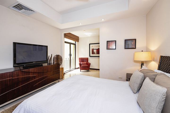 Room 15 of 120
