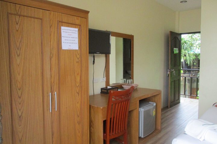 Room 15 of 60