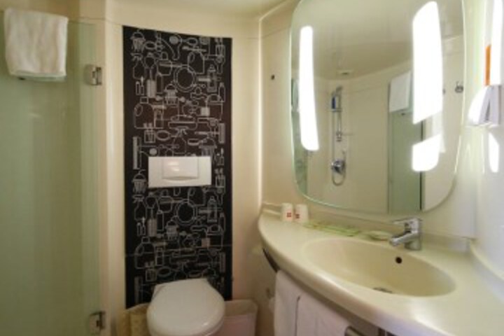 Room 34 of 50