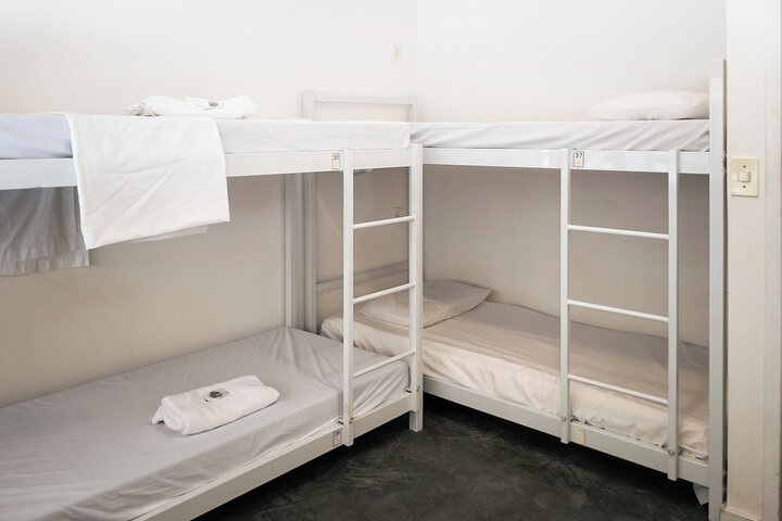 Room 7 of 43