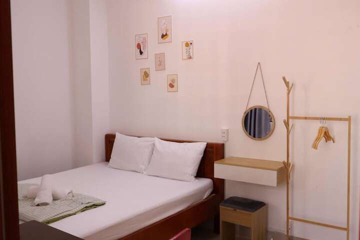 Room 10 of 26