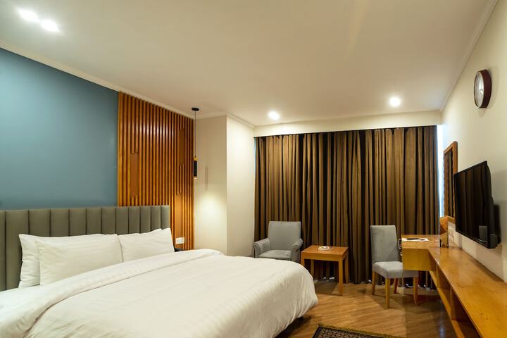 Room 3 of 24