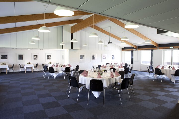 Ballroom/Hall 31 of 49