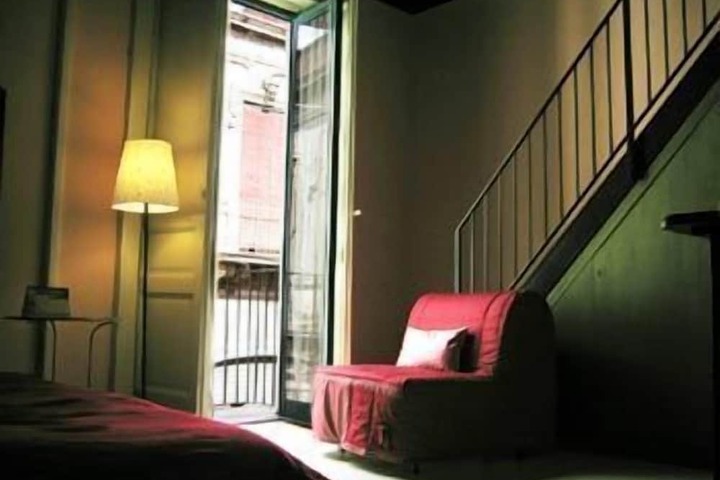 Room 7 of 40