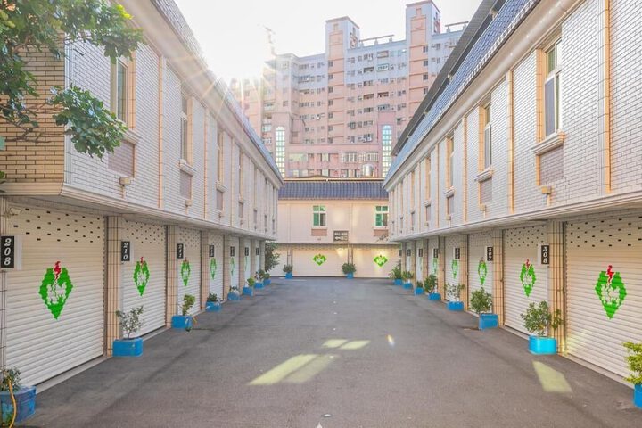 Hotel Entry