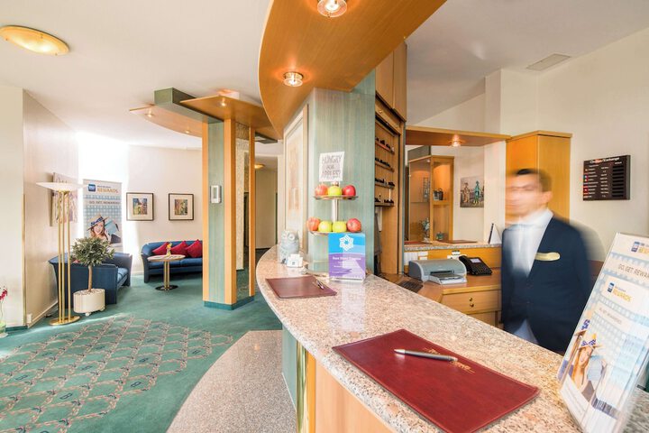 Guest Lobby