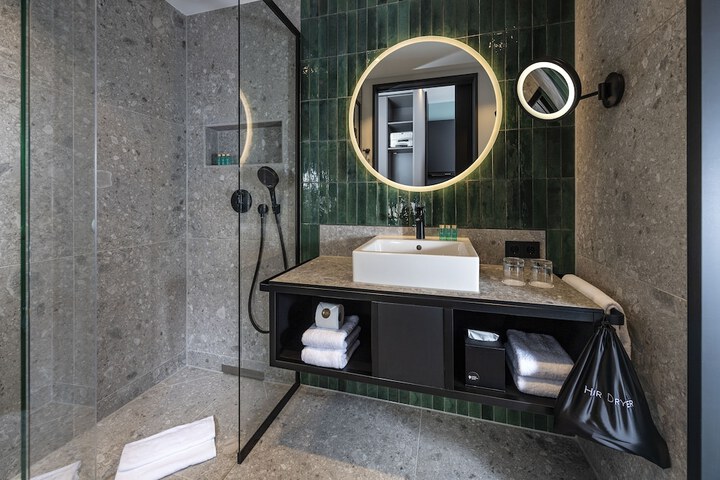 Bath Interior