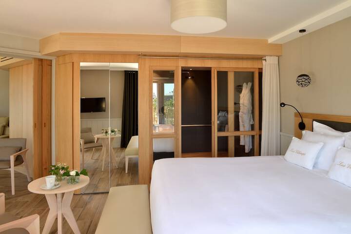 Room 27 of 52