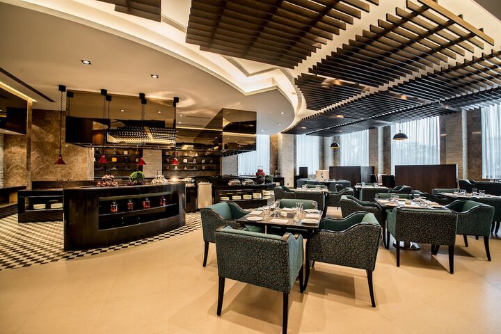 Dining Photos