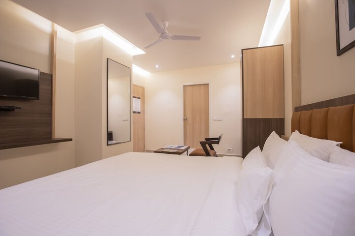 Room 34 of 63