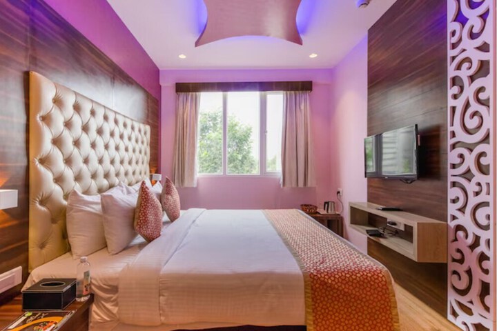 Room 6 of 17