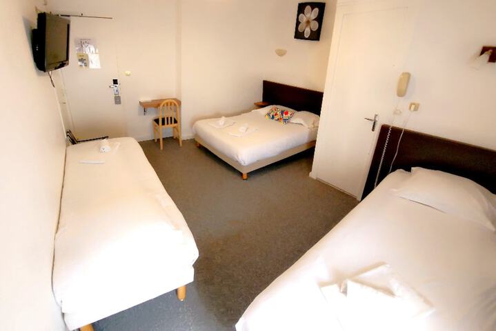 Room 21 of 36