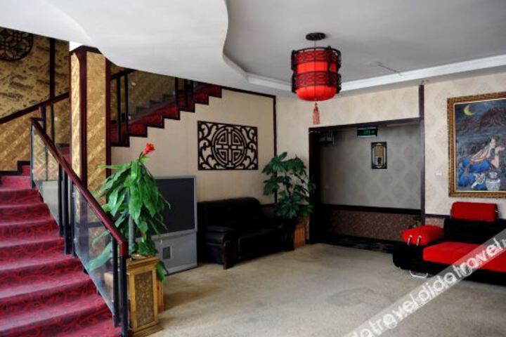 Jiarong Gangwan Business Hotel