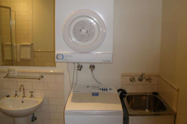 Room 9 of 37