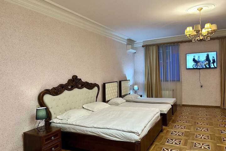 Room 80 of 113